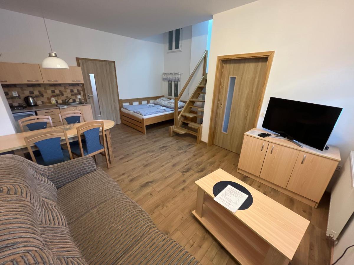 Sokoli Hnizdo Hotell Hlaska Eksteriør bilde