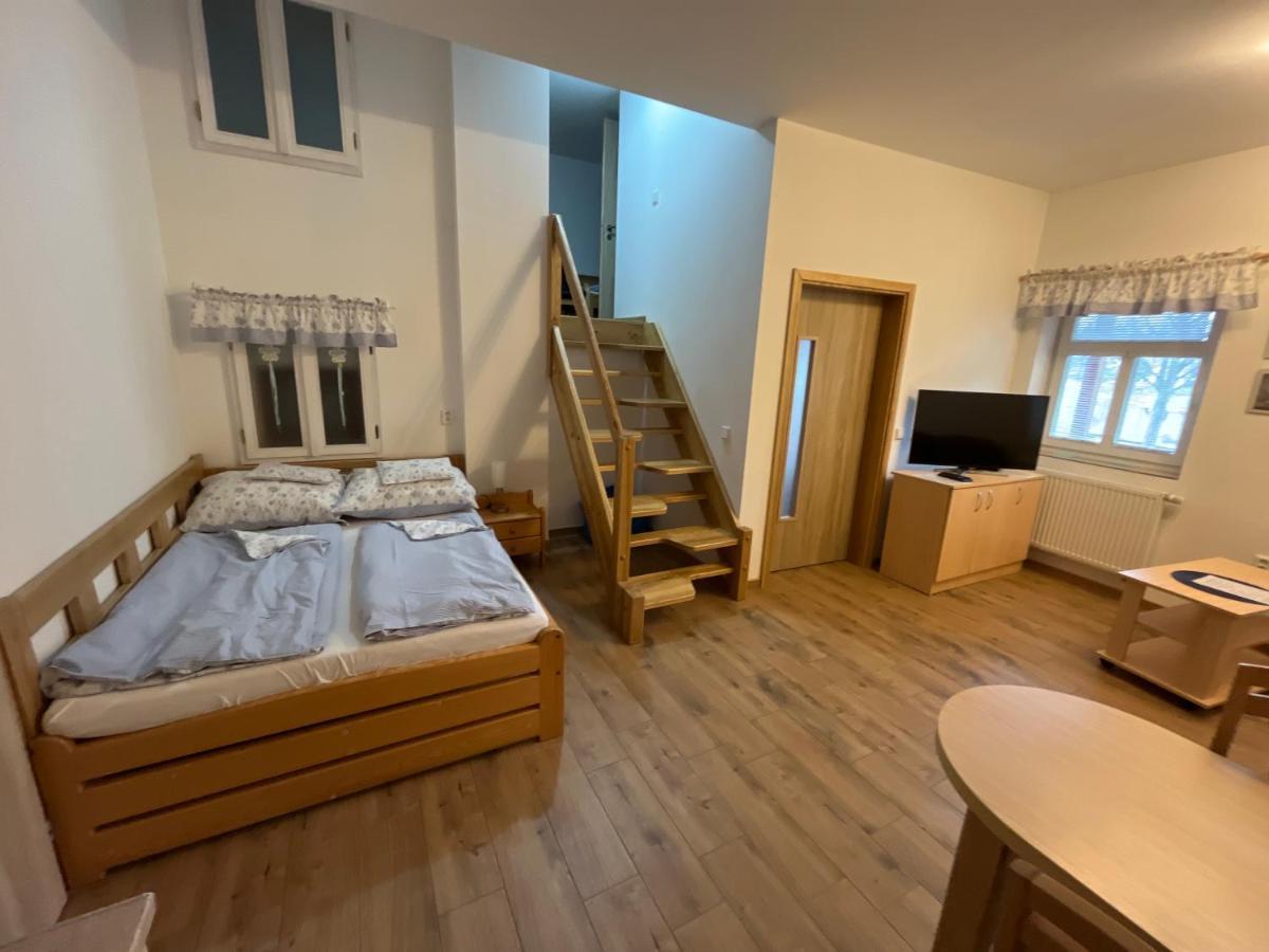 Sokoli Hnizdo Hotell Hlaska Eksteriør bilde